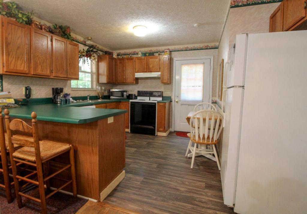 Mountain Dew - 2 Bedrooms, 2 Baths, Sleeps 4 Cabin Gatlinburg Extérieur photo
